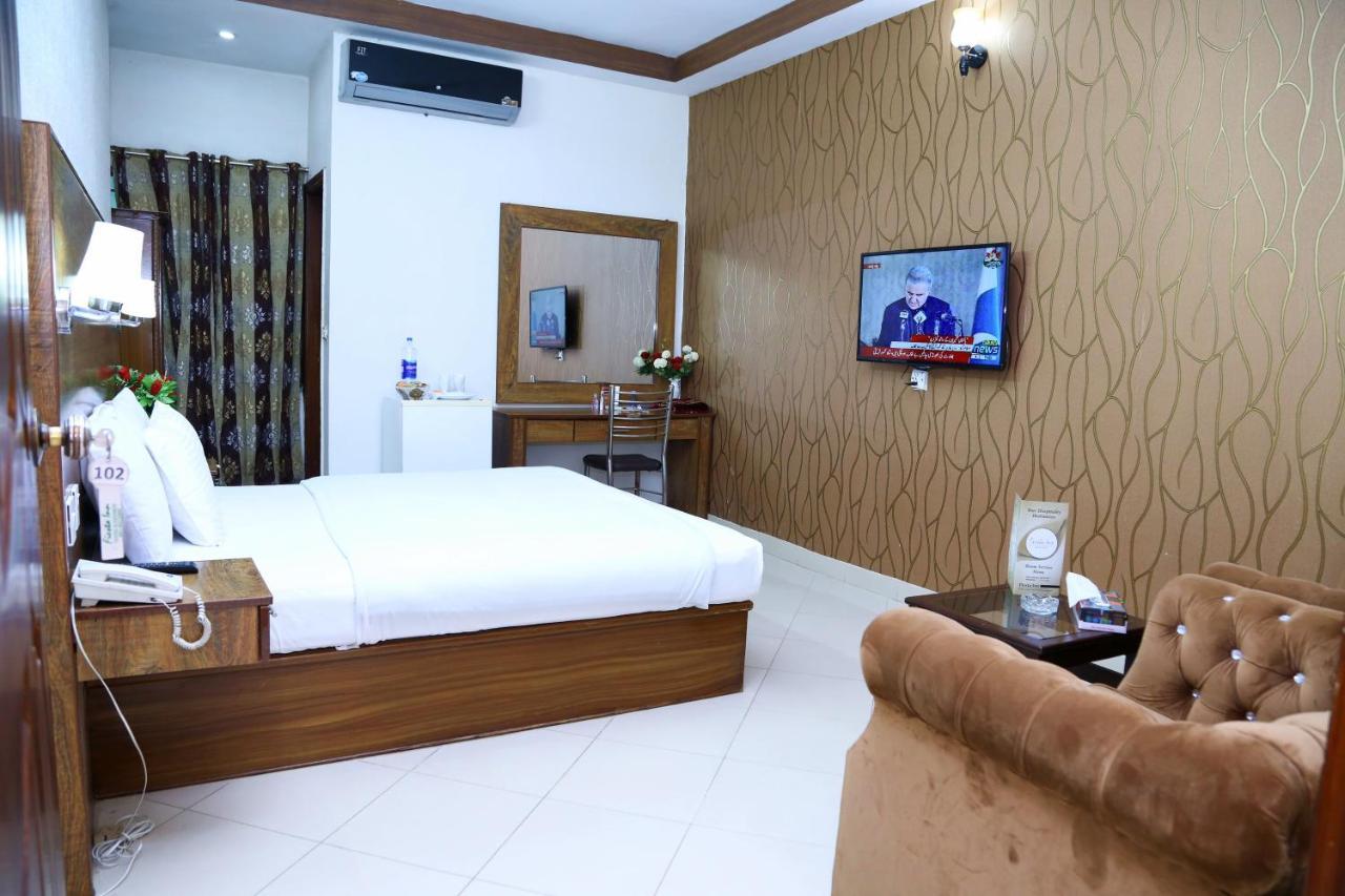 Fiesta Inn Hotel & Resorts Multan Extérieur photo