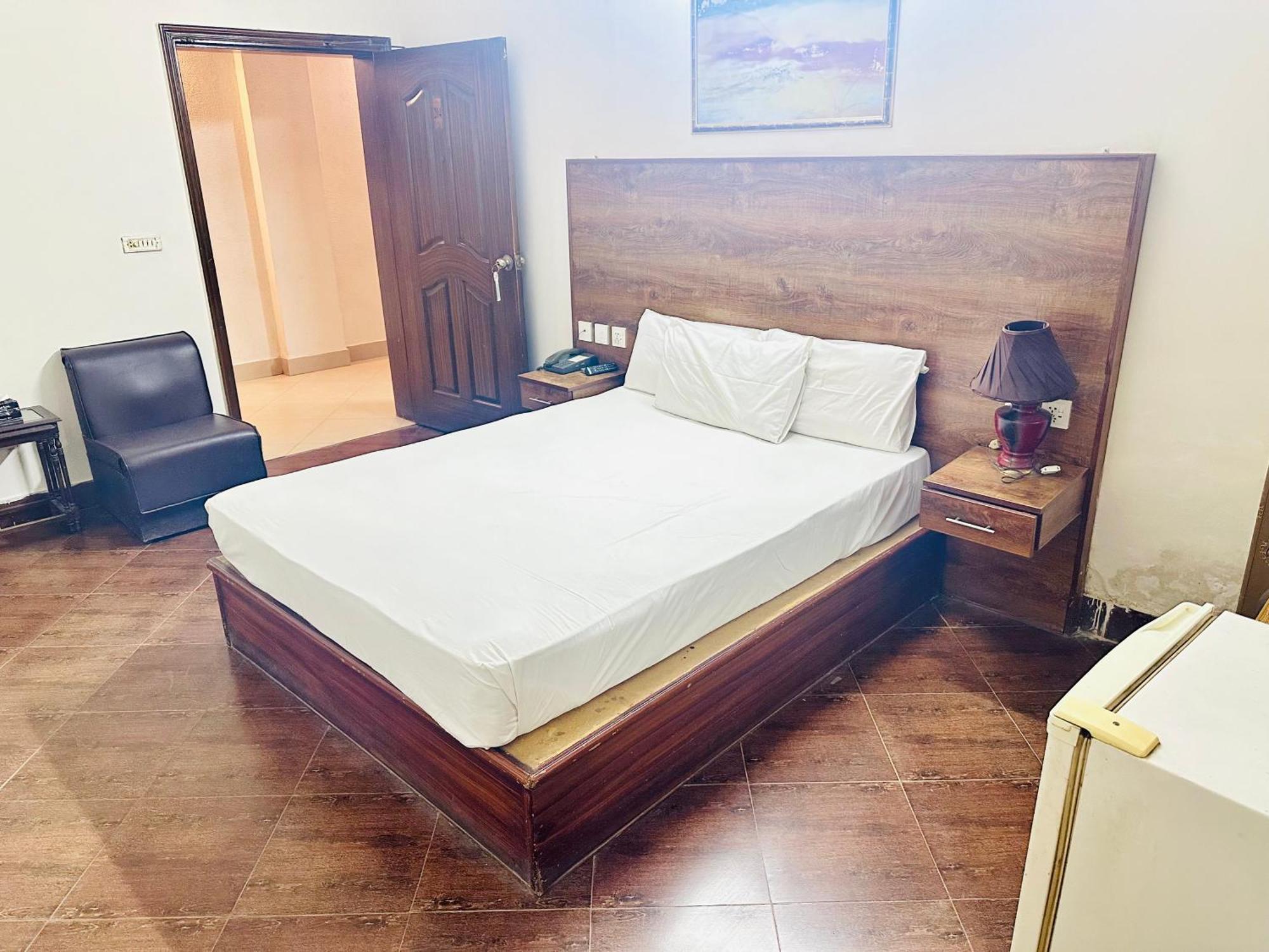 Fiesta Inn Hotel & Resorts Multan Extérieur photo