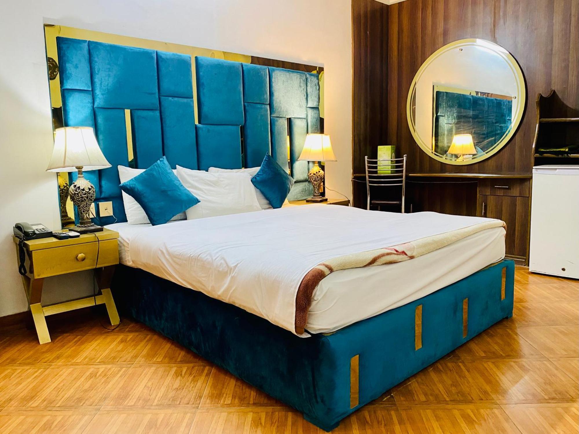 Fiesta Inn Hotel & Resorts Multan Extérieur photo