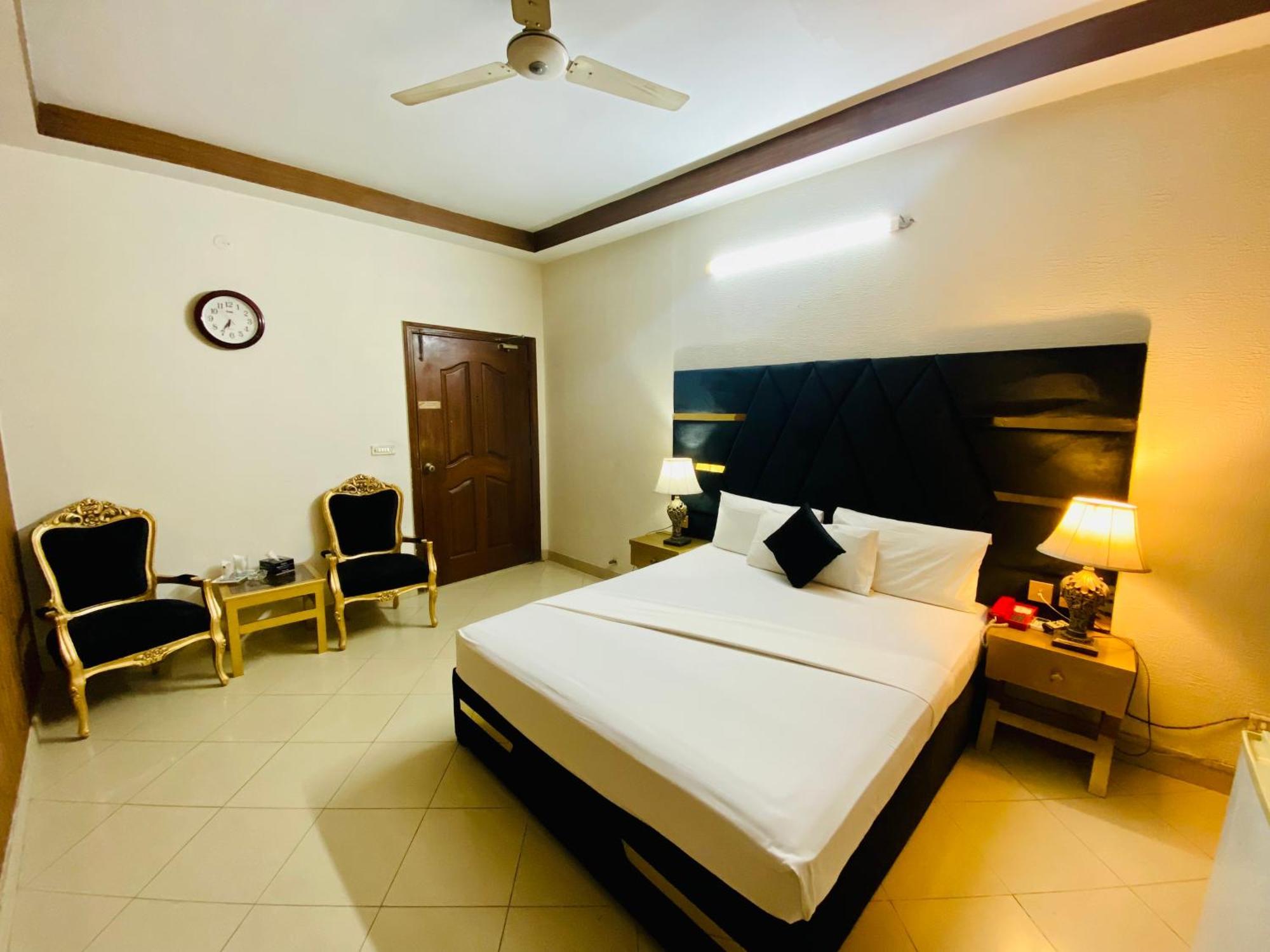Fiesta Inn Hotel & Resorts Multan Extérieur photo