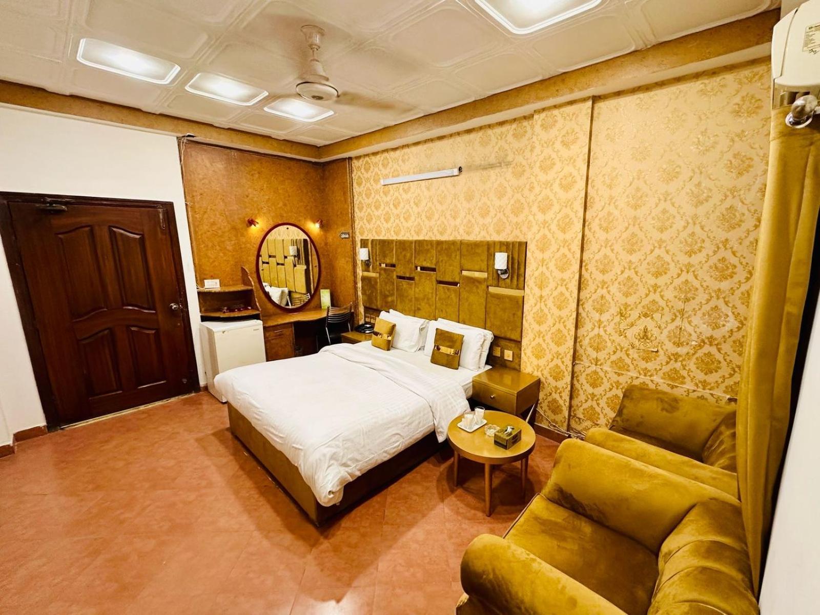 Fiesta Inn Hotel & Resorts Multan Extérieur photo