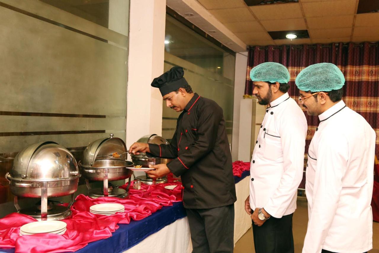 Fiesta Inn Hotel & Resorts Multan Extérieur photo